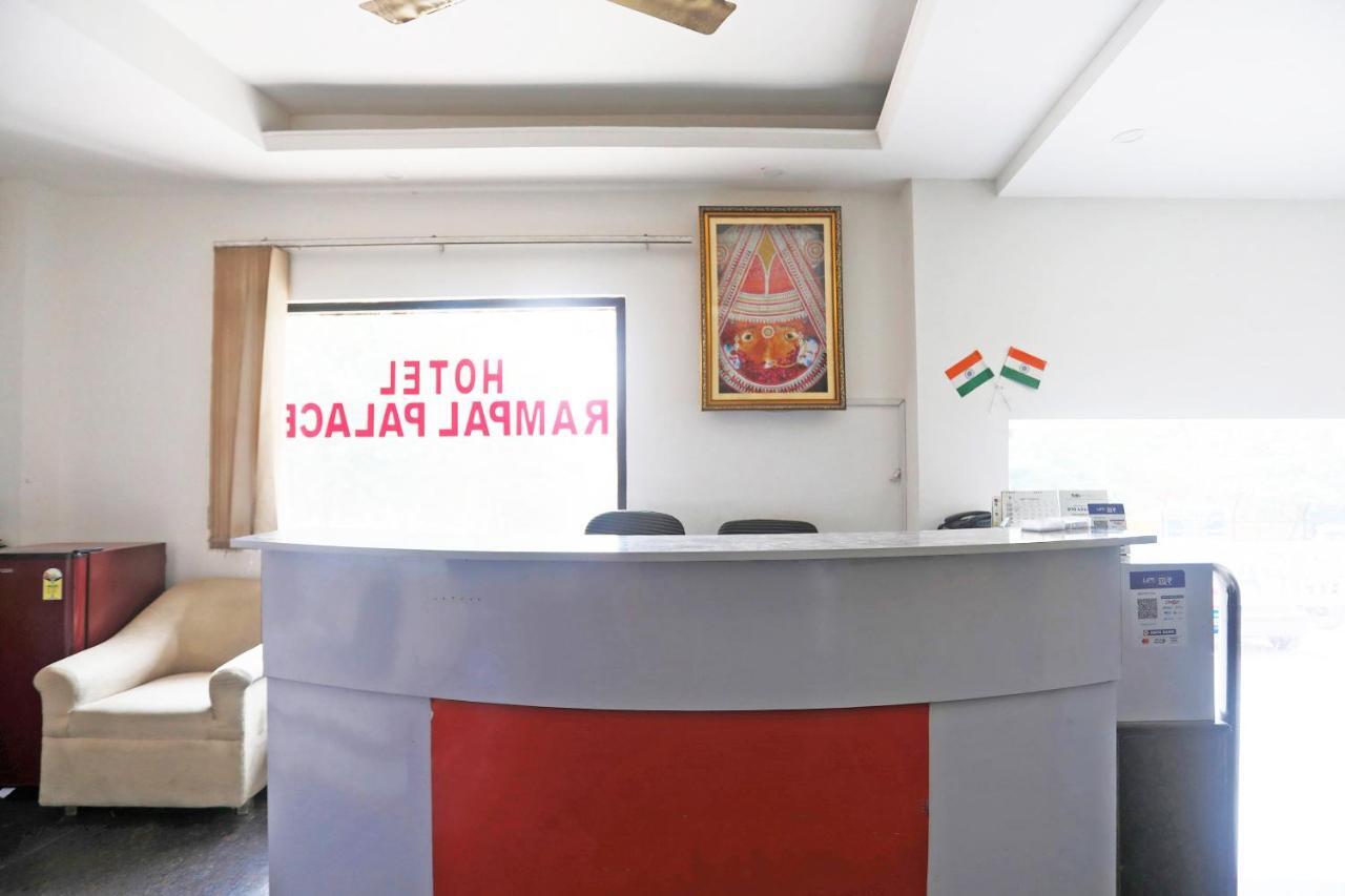 Hotel Rampal Palace Új-Delhi Kültér fotó