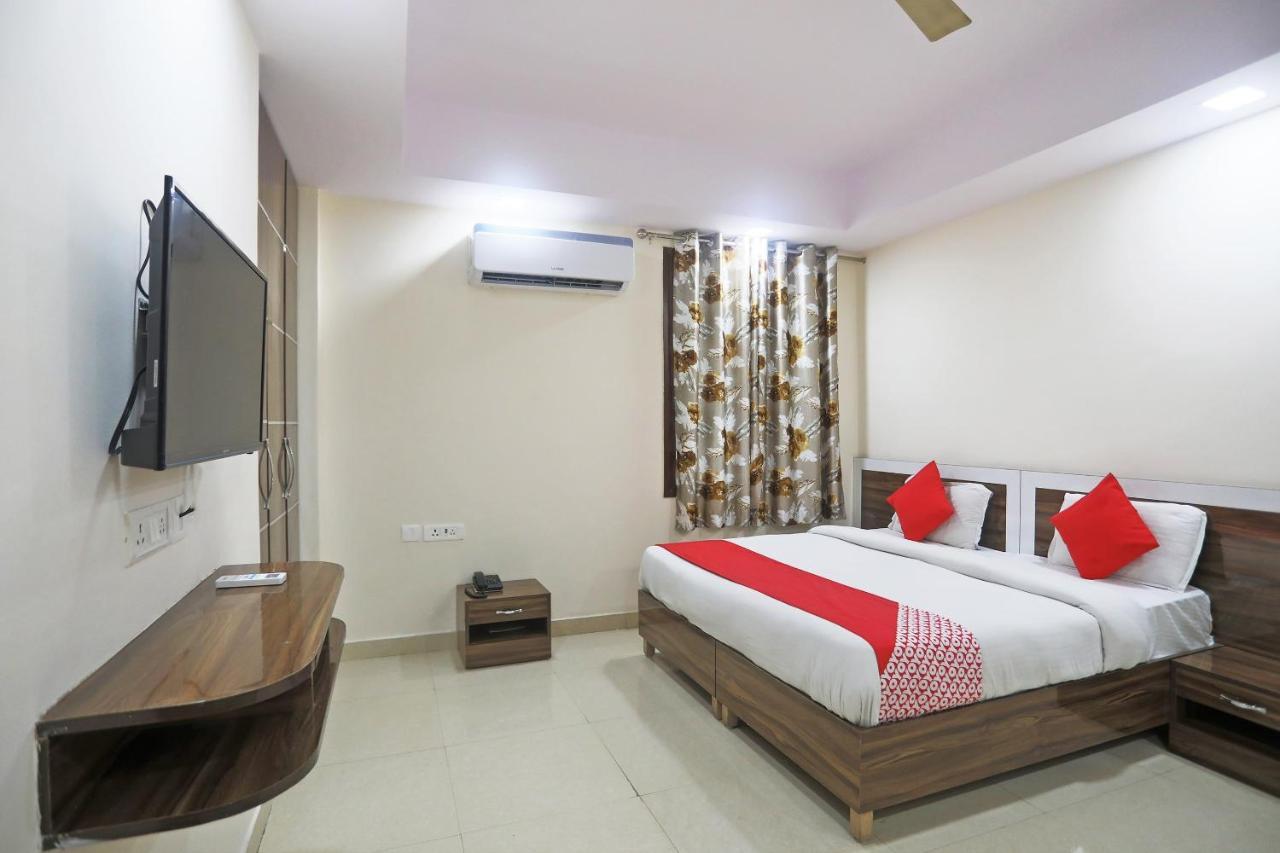 Hotel Rampal Palace Új-Delhi Kültér fotó