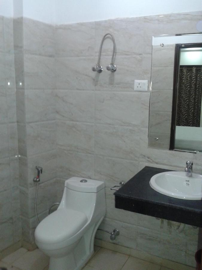 Hotel Rampal Palace Új-Delhi Kültér fotó